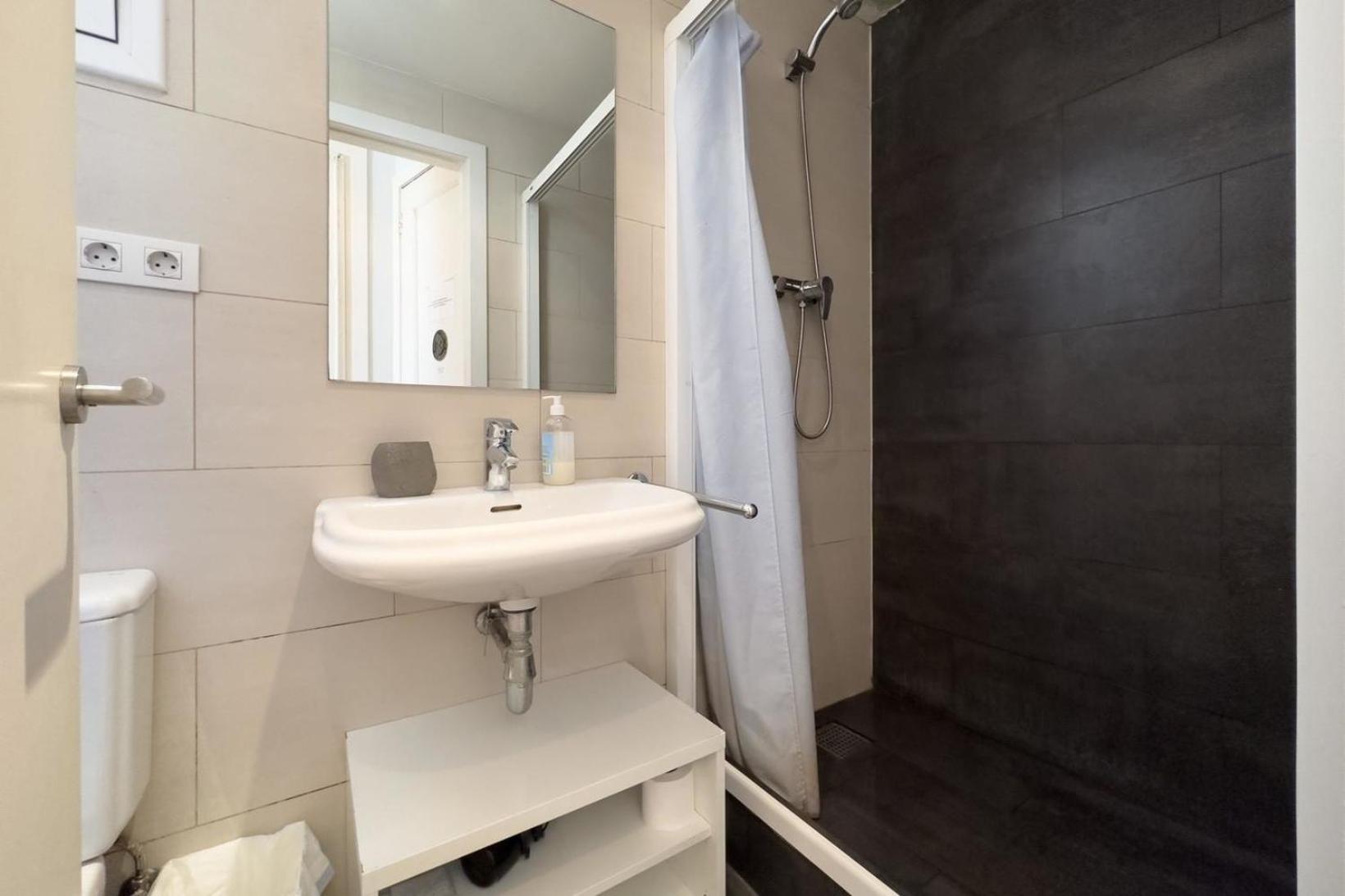 Lejlighed Fuer 3 Personen Ca 40 Qm In Barcelona-gracia, Costa Brava Costa Del Maresme *