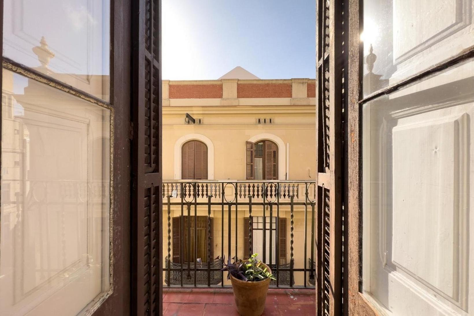 Fuer 3 Personen Ca 40 Qm In Barcelona-gracia, Costa Brava Costa Del Maresme Lejlighed Barcelona